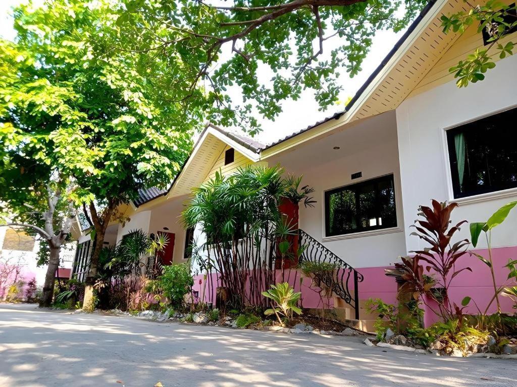 Chayada Garden House And Resort Hotel Nakhonratchasima Exteriér fotografie